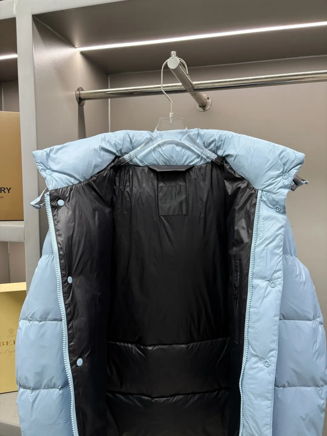 Moncler Cyclone Same Style In Stock Cyclone 80 Classic ， 。 ， 。Nylon laqué ， 95 ， 。 ， ， 。 Sizes：M-XXXL ：Blue Black